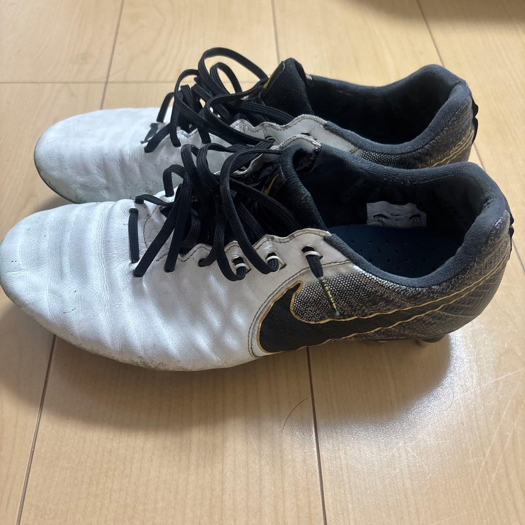 Nike サッカーシューズ ホワイト/ブラック sg