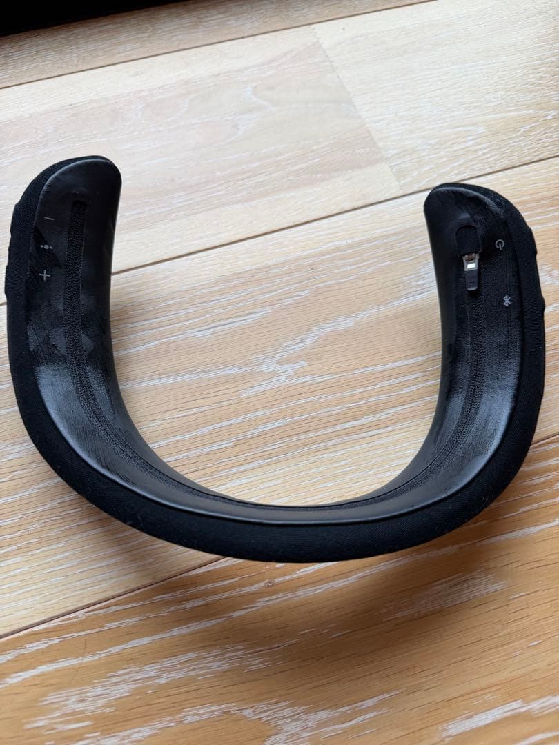 bose ネックスピーカー 代替カバー付