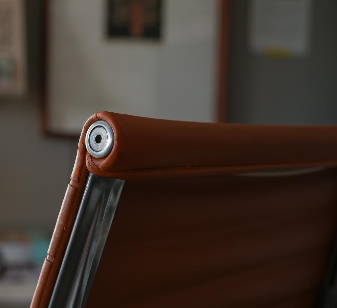 ハーマンミラー アルミナムグループ ラウンジチェア EA322