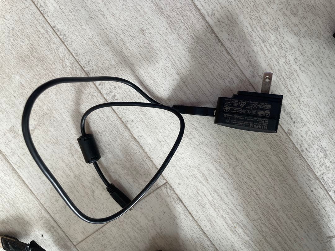 Fujifilm X-T100 ミラーレス一眼　ダークシルバー