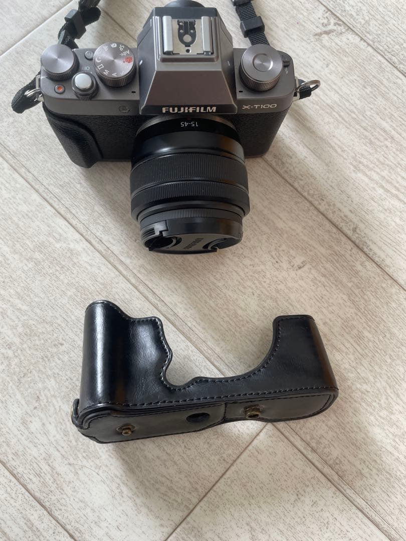 Fujifilm X-T100 ミラーレス一眼　ダークシルバー