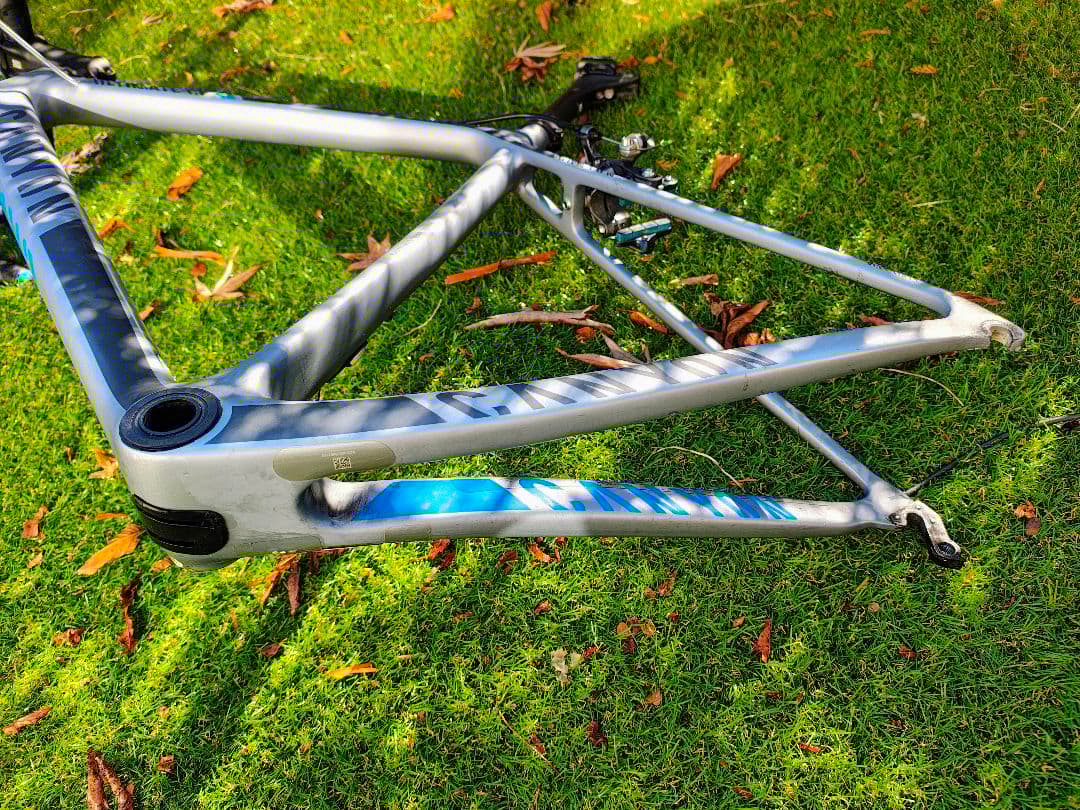 CANYON Ultimate CF SL F10フレーム ステム付属