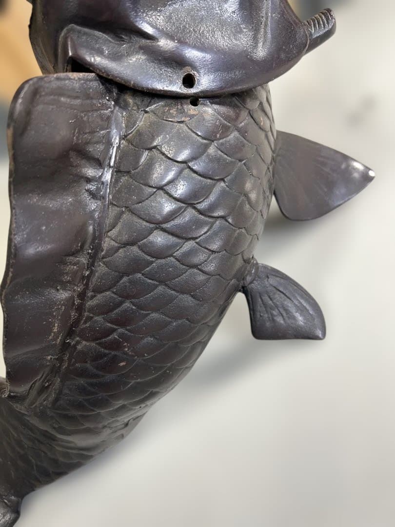 金属製 魚に乗る人物の彫刻　美術品　骨董品