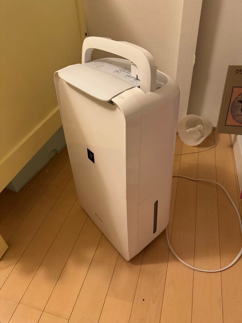 2021年製 CV-N71-Wシャープ除湿機