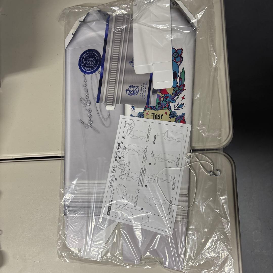 SKYY VODKA スカイウォッカ　ネオン　サインとクエルボグッズ