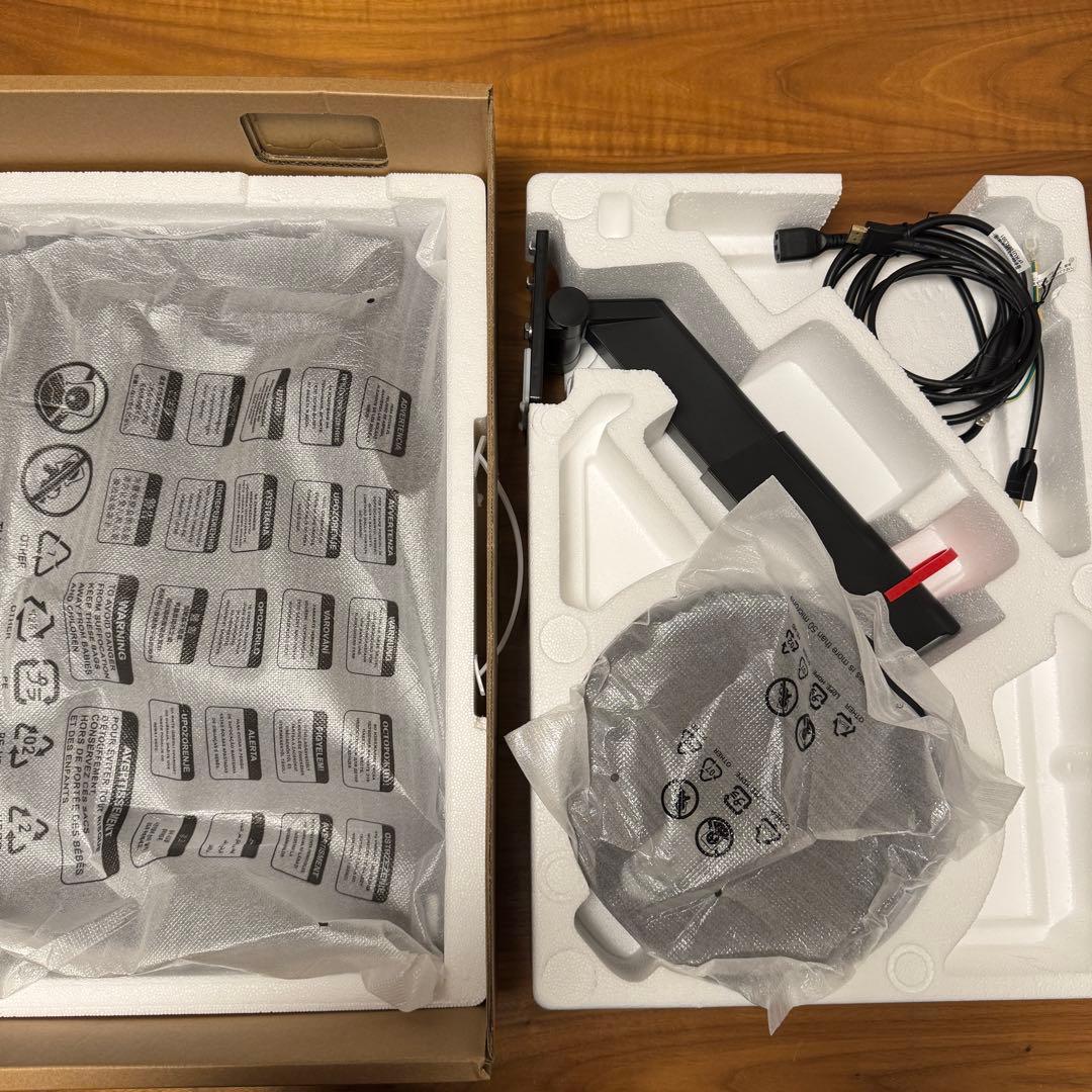 美品　Lenovo ThinkVision T23d-10 モニター