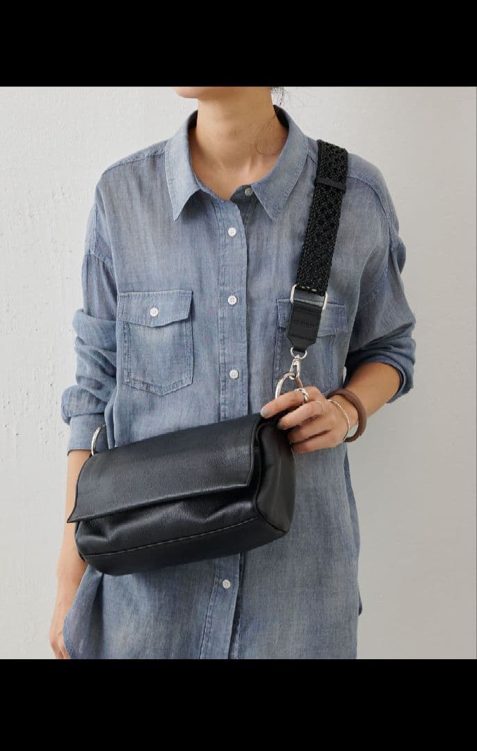 【新品 未使用】BEARDSLEY ビアズリー レザーボディバッグ ブラック