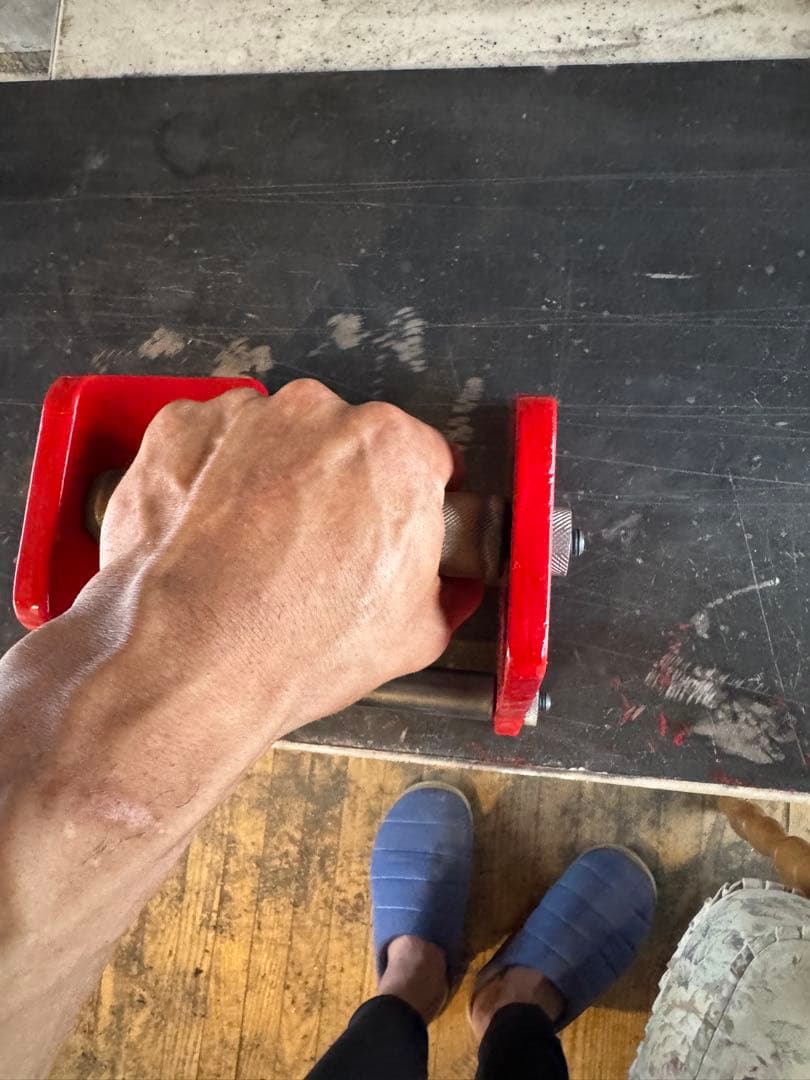 三角ダンベル(コンテストパンプアップにオススメ)