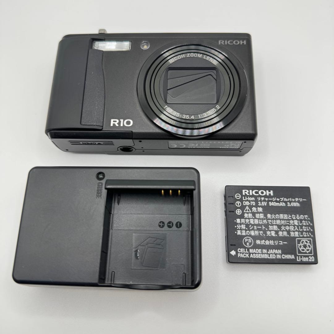 【極美品】 【動作◎】 RICHO R10 リコー　コンデジ デジカメ