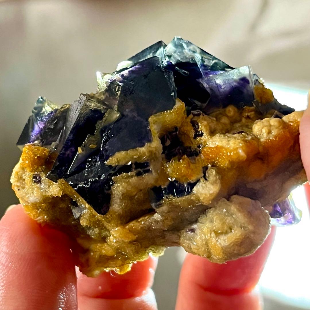 蛍光 キュービック ゾーニング フローライト カルサイト 共存 原石 鉱物