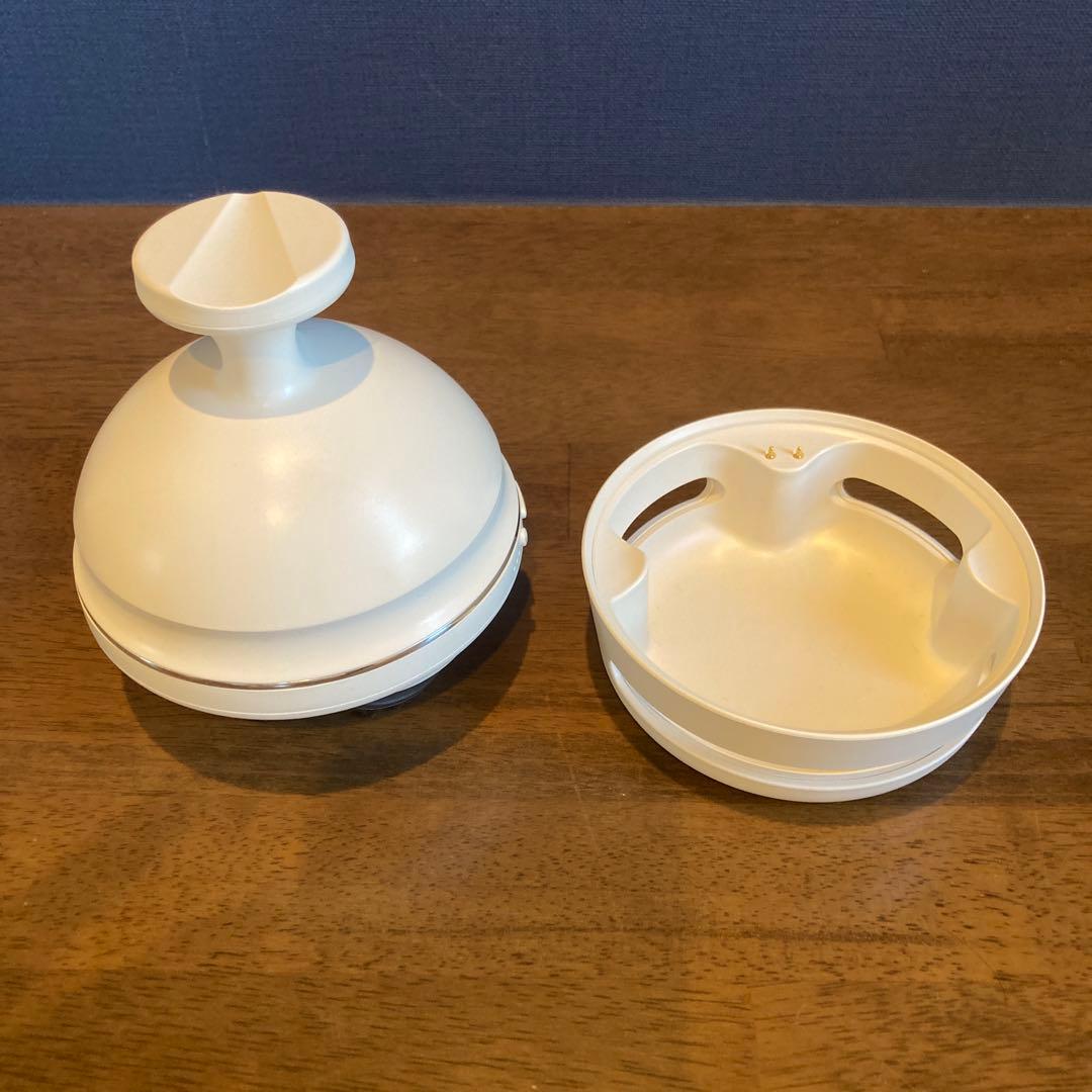 フェスティノ 充電式 EMS ヘッドスパ プレミア　ホワイト