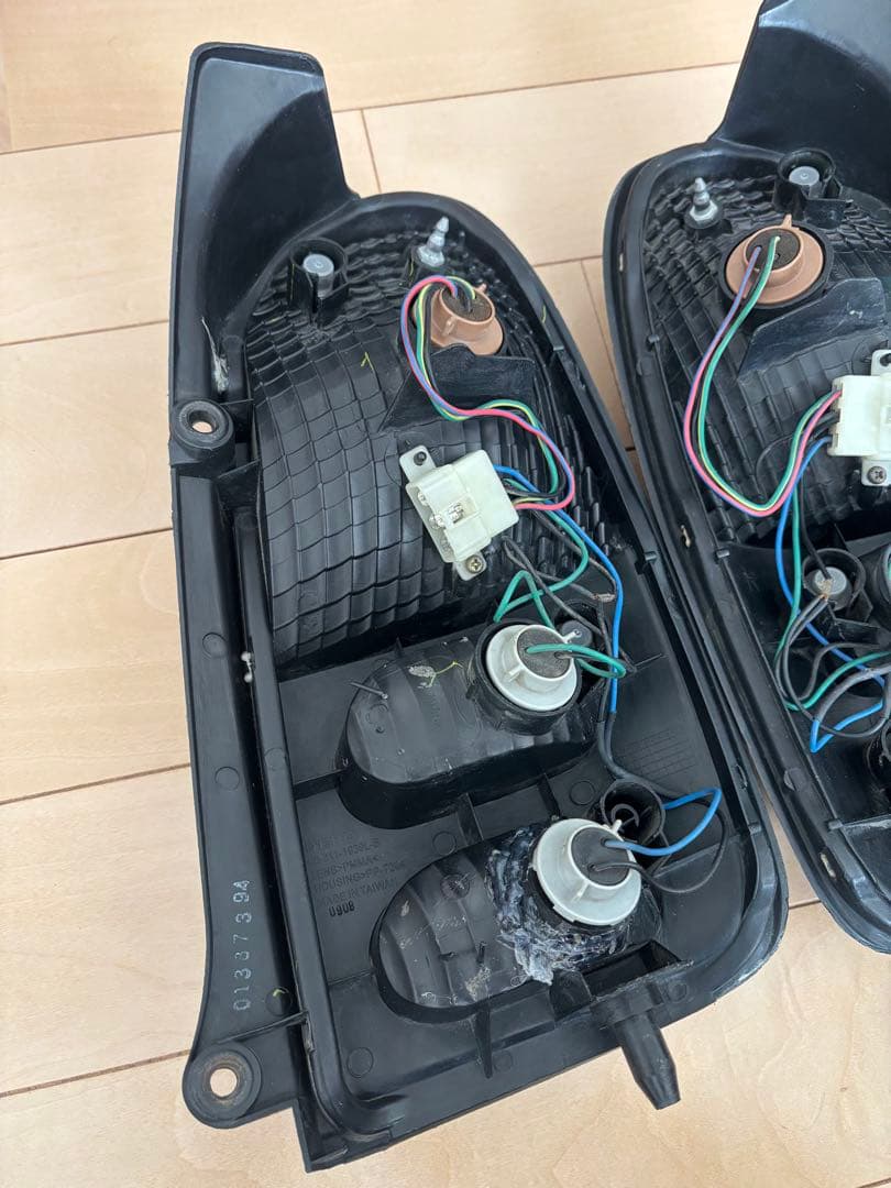 ダイハツ　ミラジーノ　L700 テールランプ　スモーク　コーキング済