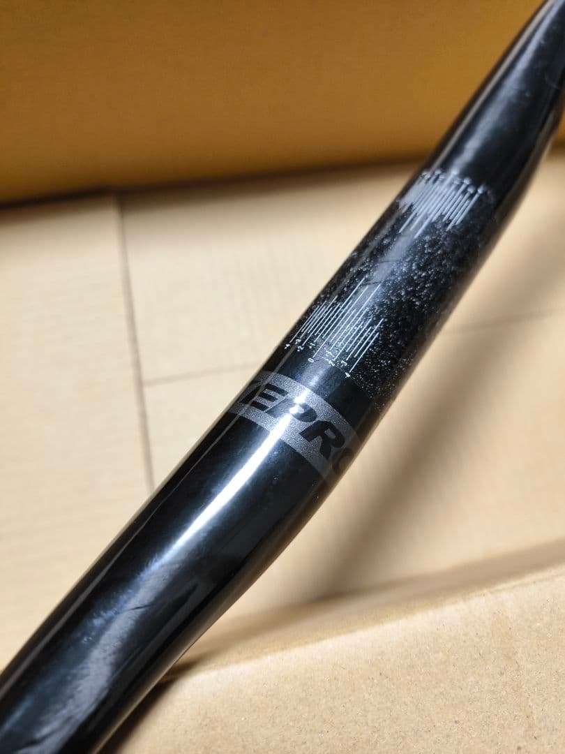 Nukeproof Horizon (HZN) カーボンハンドルバー