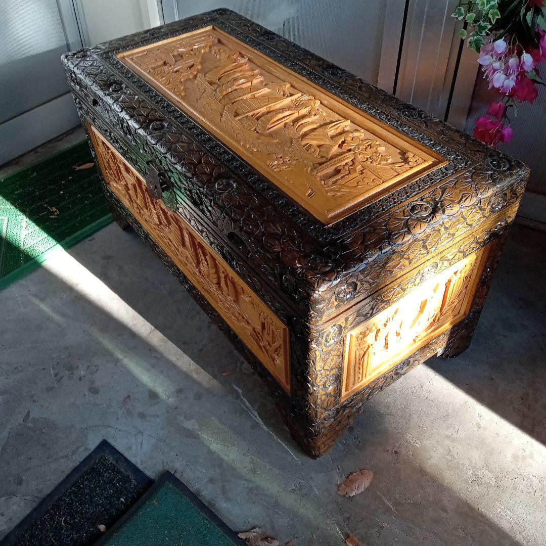木彫のローチェスト　箱　アジアン