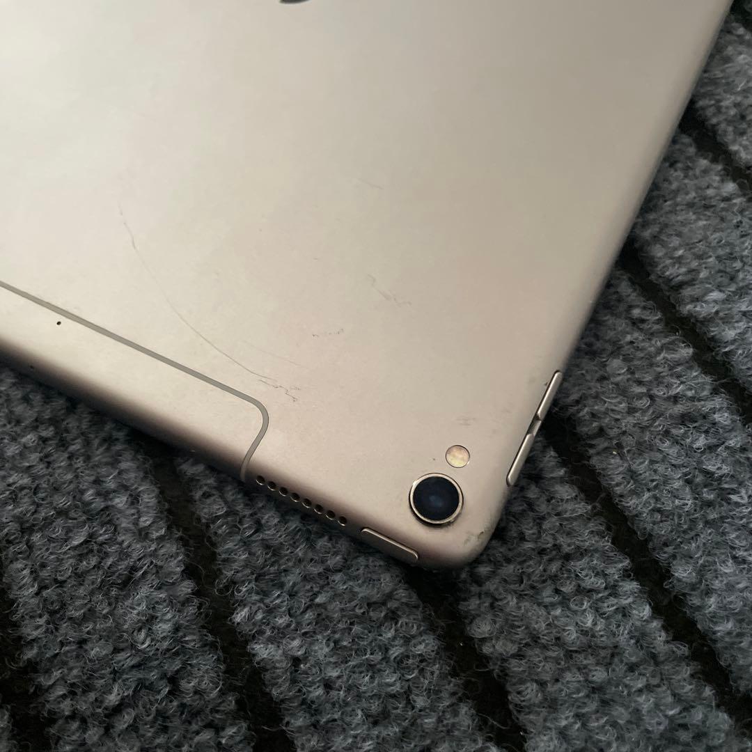 212 iPad Pro10.5 256GB SIMフリー　グレイ