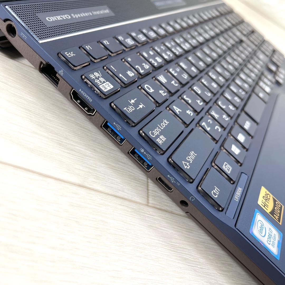 富士通 第8世代i7 新品SSD512＋HDD1T RAM16 ノートパソコン