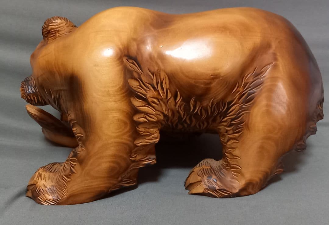 熊一刀彫　民芸品　アイヌ木彫り