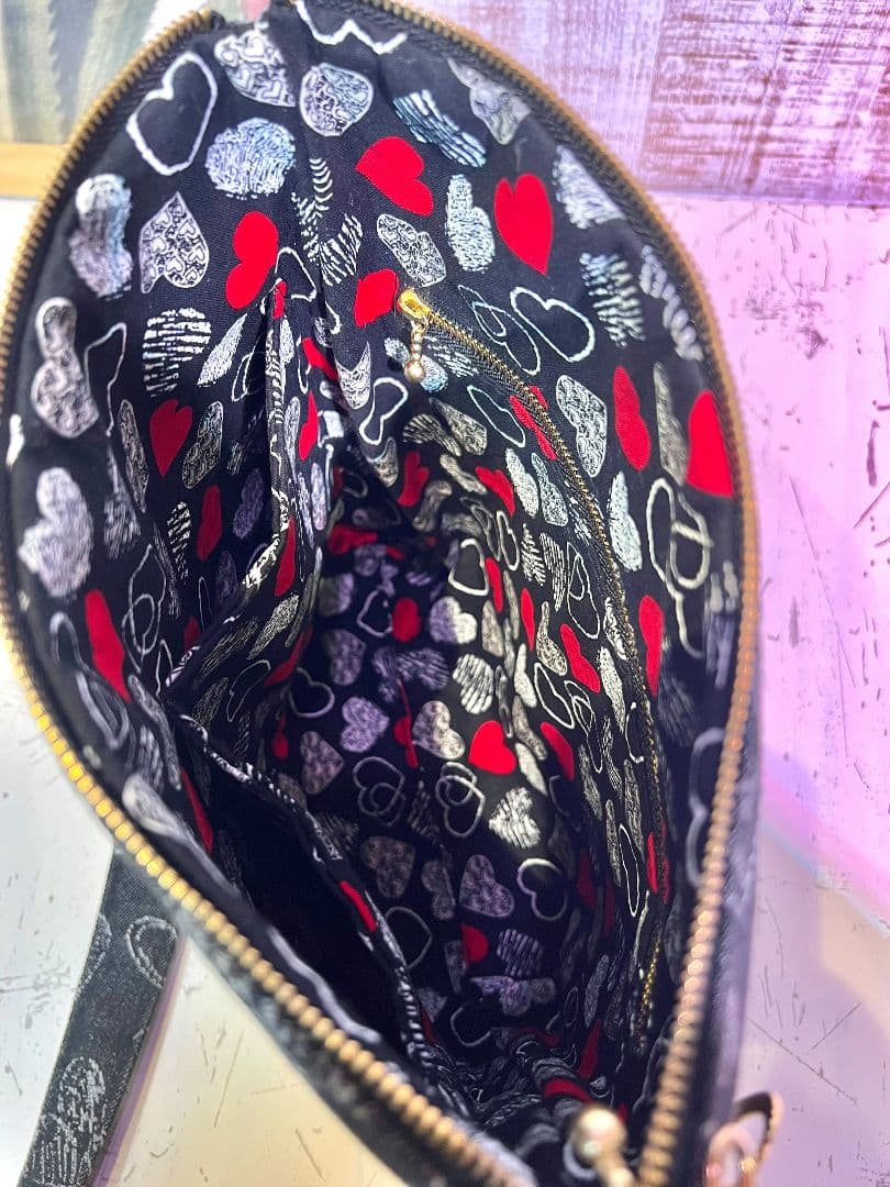 ロラライハリス♡ブラック英字ハートデニム♡刺繍のショルダーバッグ♡わんちゃん