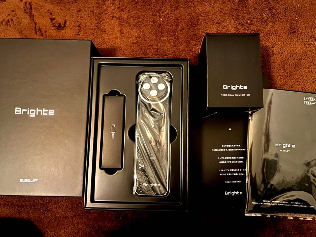 Brighte ELEKI LIFT 美顔器　ミニ加湿器つき