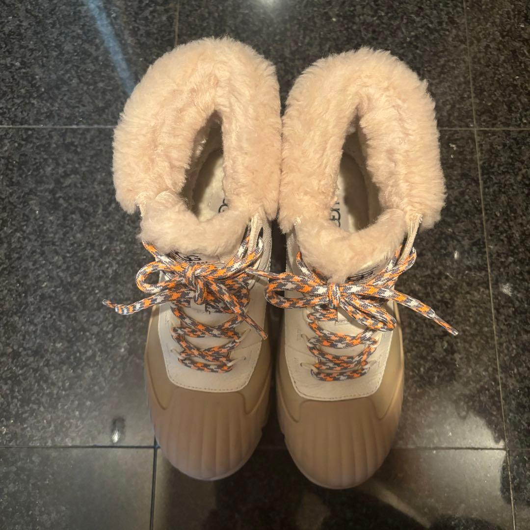 【green】UGG アディロームハイカー