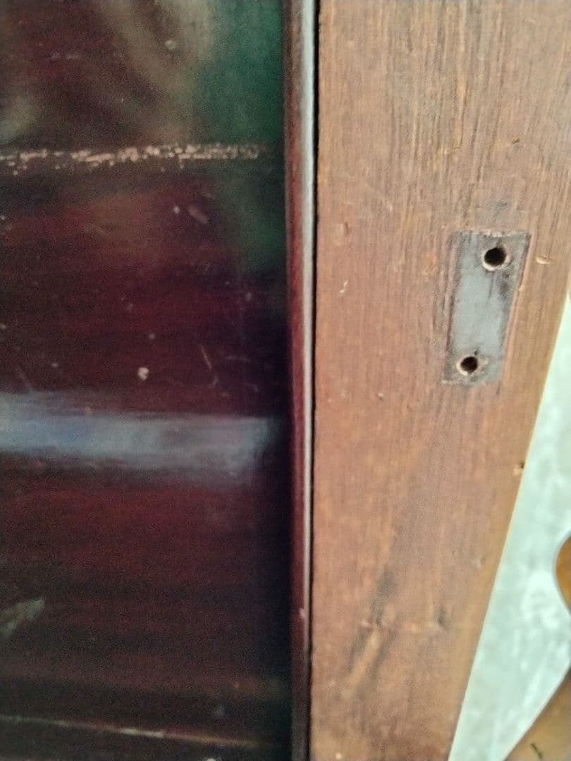 イギリスからの収納できるビンテ−ジスツ−ル、秘密の物入れ、刺繍