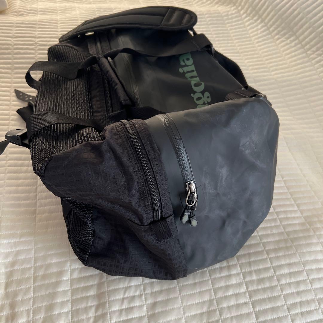 Patagonia ブラック ダッフルバッグ 防水