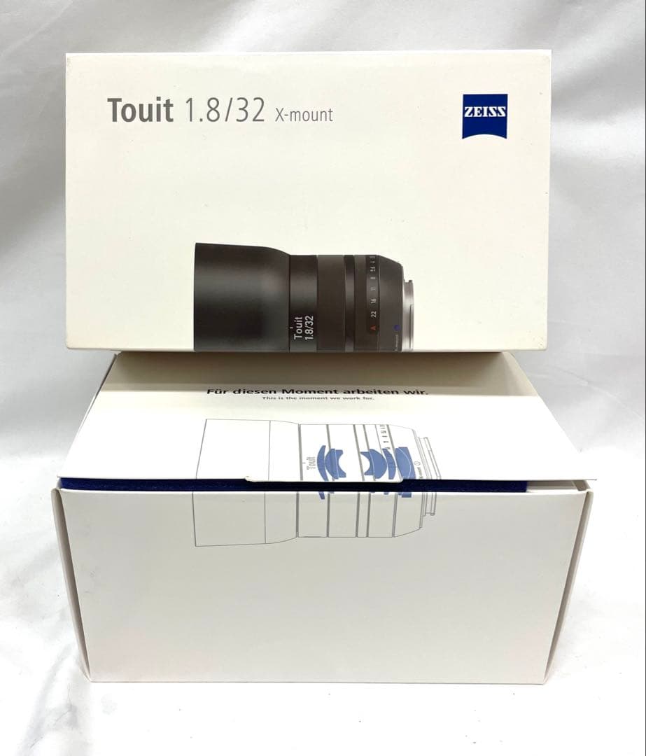 Carl Zeiss Touit Planar 32mm F1.8 Xマウント