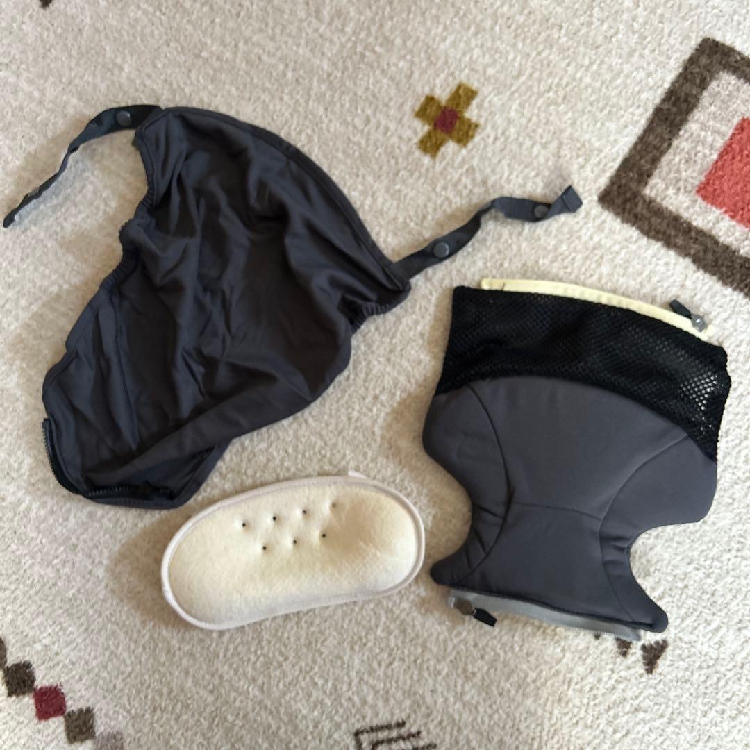 アップリカ　ダークグレー 抱っこ紐
