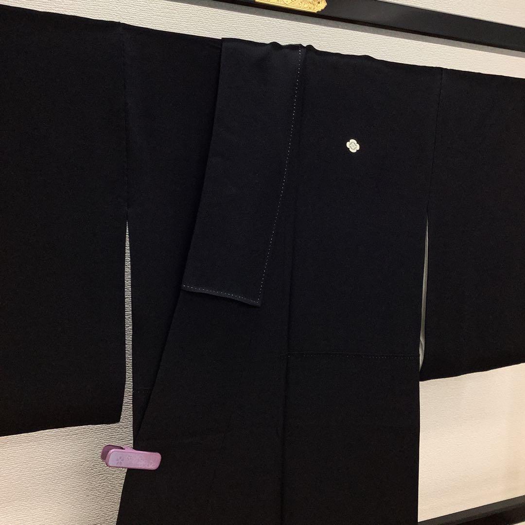 c-930　黒留袖　加賀友禅　柿本一郎　草花に香箱　落款　五ツ紋　比翼仕立て