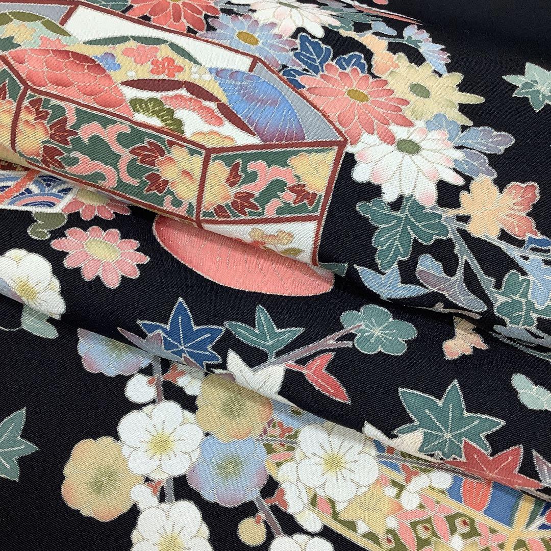 c-930　黒留袖　加賀友禅　柿本一郎　草花に香箱　落款　五ツ紋　比翼仕立て