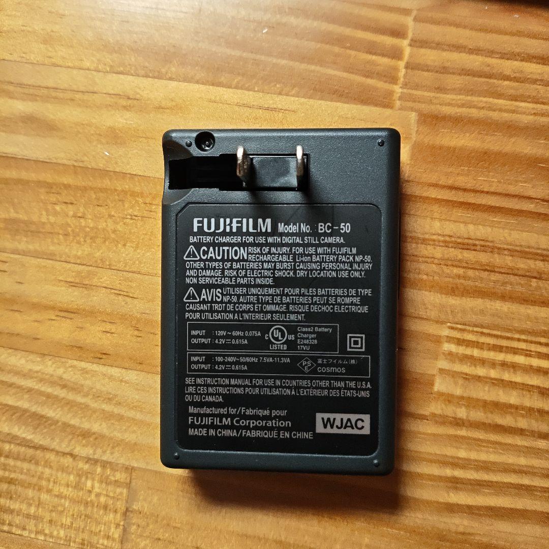 Fujifilm FINEPIX F70 EXR コンパクトデジタルカメラ