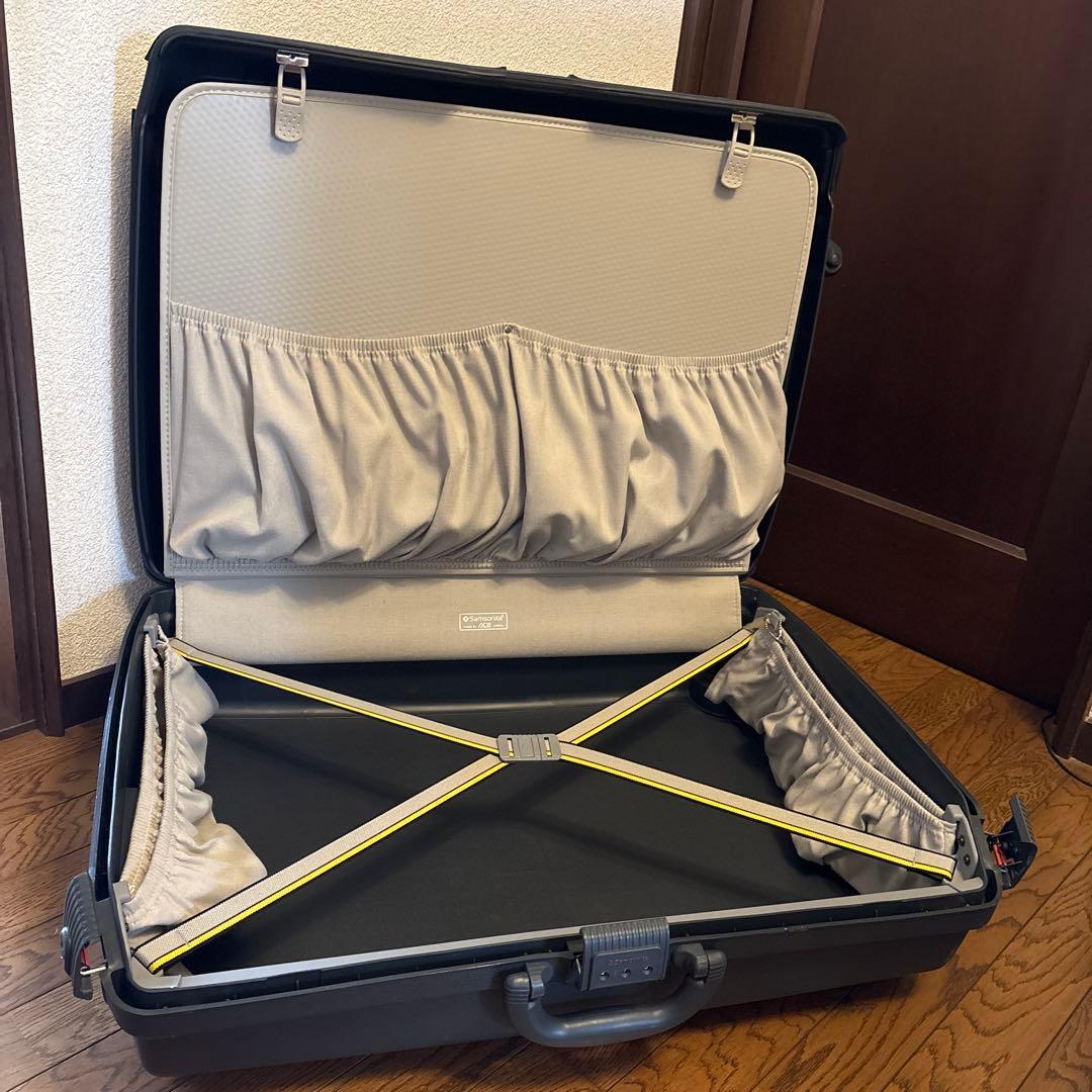 サムソナイトスーツケース オイスターQRⅡ ACE 日本製