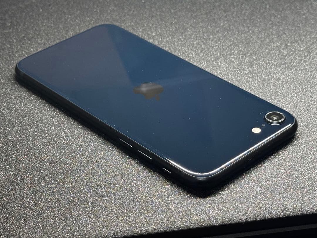 iPhone se 3 64GB SIMロックなし