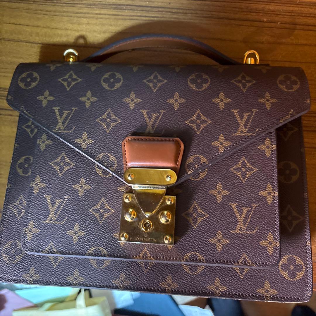 Louis Vuitton モノグラム クラッチバッグ