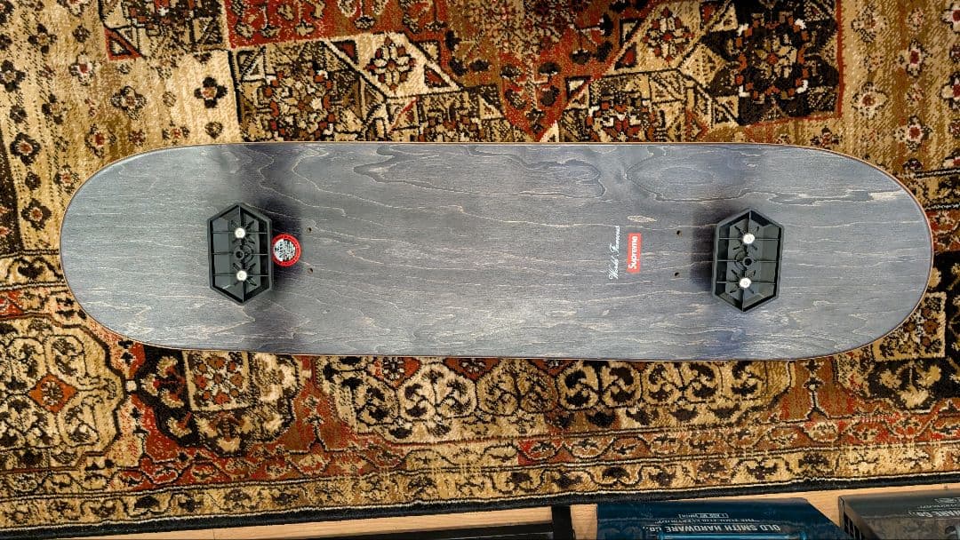 【送料無料】supreme Celtic Knot Skateboard