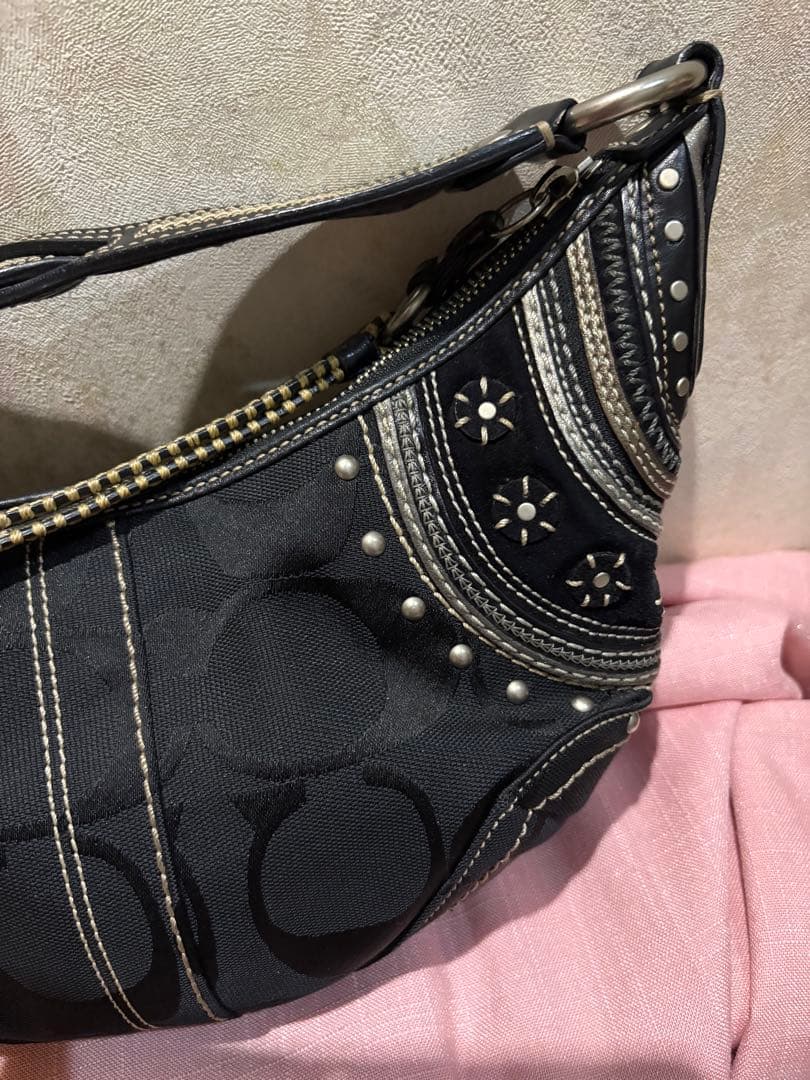 COACHホーボー ワンショルダー スタッズ ハーフムーン キャンバス レザー