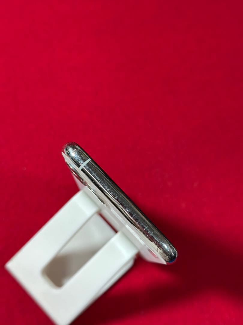 【8203】iPhone 11PROシルバー 64GB simフリー