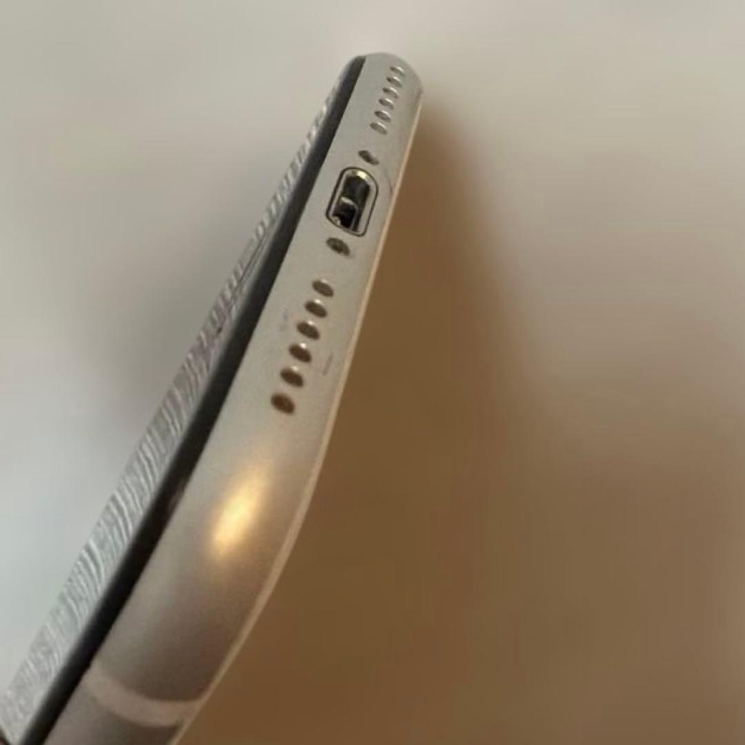 iPhone SE 第2世代 ホワイトスマートフォン 本体