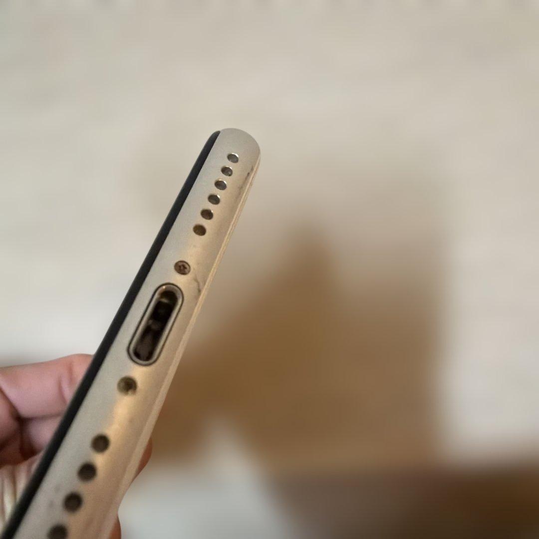 iPhone SE 第2世代 ホワイトスマートフォン 本体