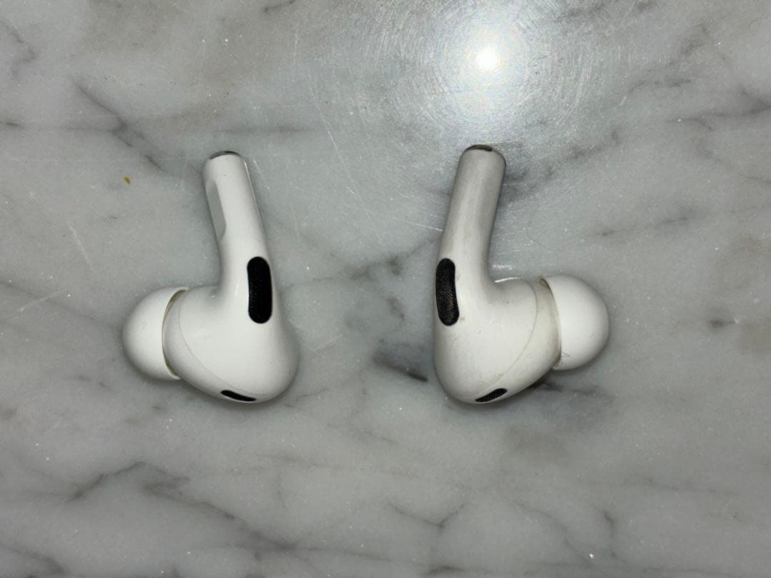 AirPods Pro 本体 ホワイト 充電ケース付き
