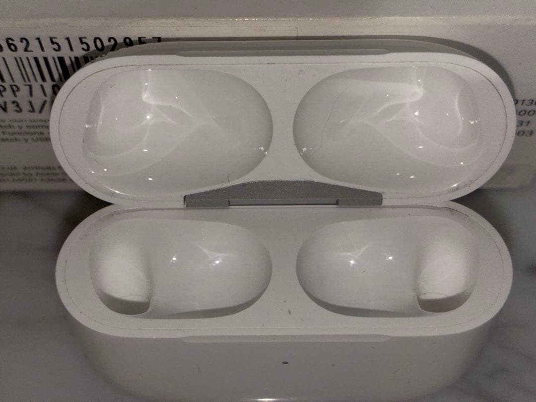 AirPods Pro 本体 ホワイト 充電ケース付き