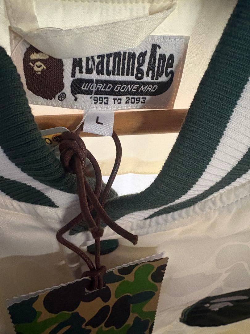 【新品】A Bathing Ape エイプ　アウター　ジャケット　ホワイト　カモ