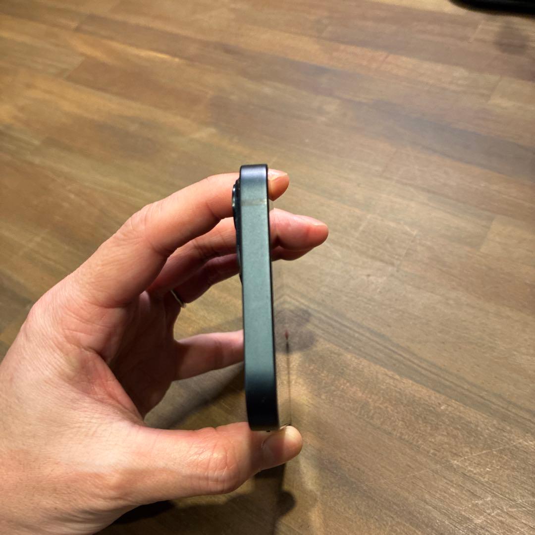 【極美品】Apple iPhone13 本体 256GB SIMフリー