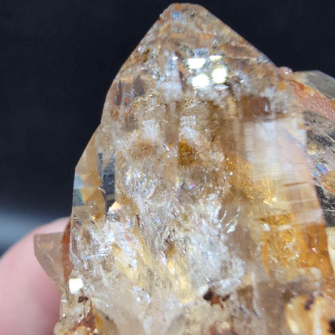 高品質 ガネッシュヒマール産　水晶　ポイント D