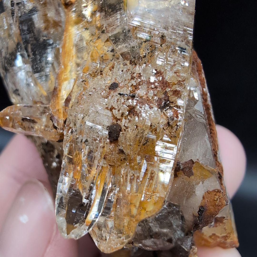 高品質 ガネッシュヒマール産　水晶　ポイント D