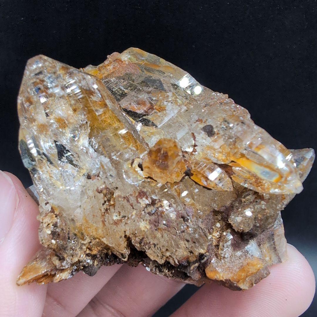 高品質 ガネッシュヒマール産　水晶　ポイント D