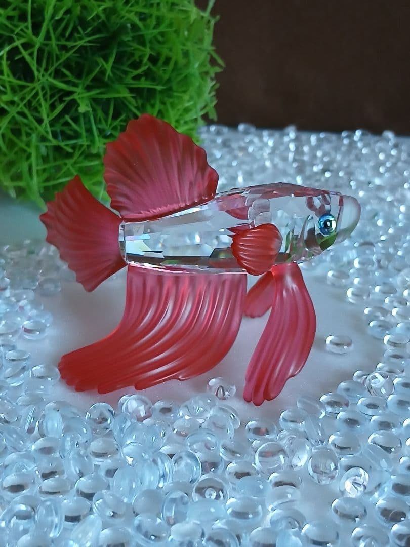 スワロフスキー　ファイティング　フィッシュ　 レッド　グリーン　2点