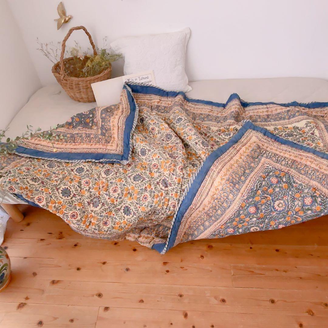 ブロックプリントキルト　インドの布団　ソファーカバー　ベッドカバー　キルト