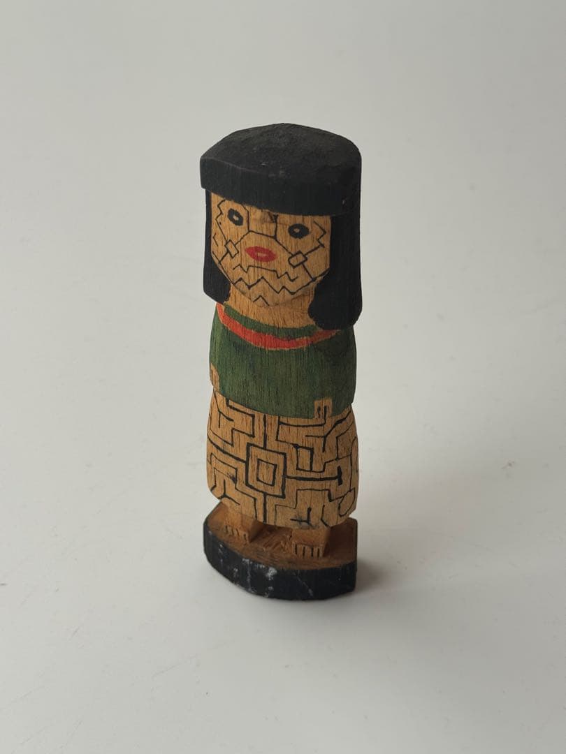 シピボ族 南米 ペルー アマゾン 木彫人形 フォークアート 民藝 アンティーク