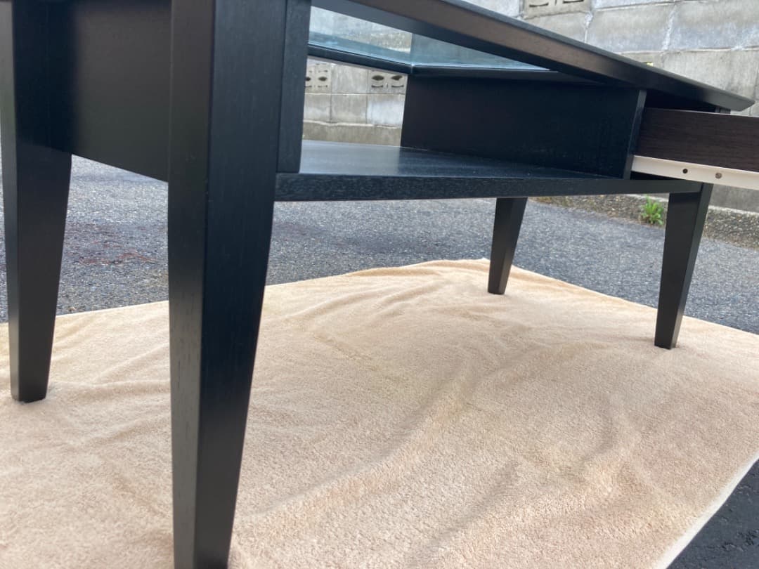 特価❗️大塚家具　木製リビングテーブルガラス天板　モダン黒ローテーブル 引き出し